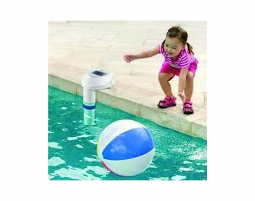 segurança para criança na piscina